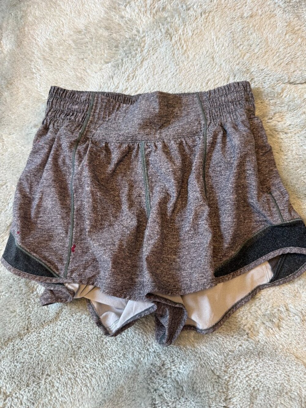 lululemon grey hotty hot shorts